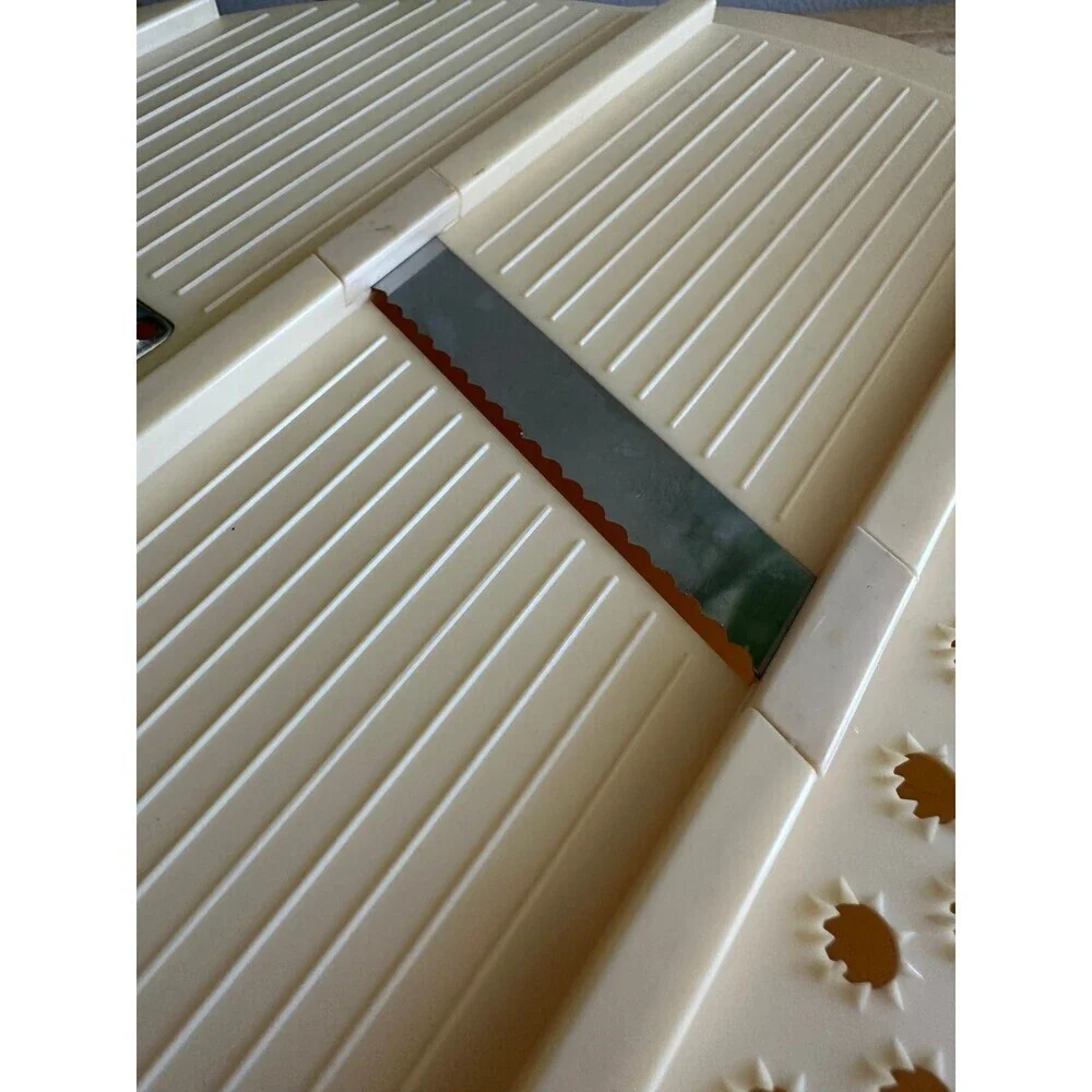 Vintage  Its a Doozy In the  Kitchen Super Salad Server